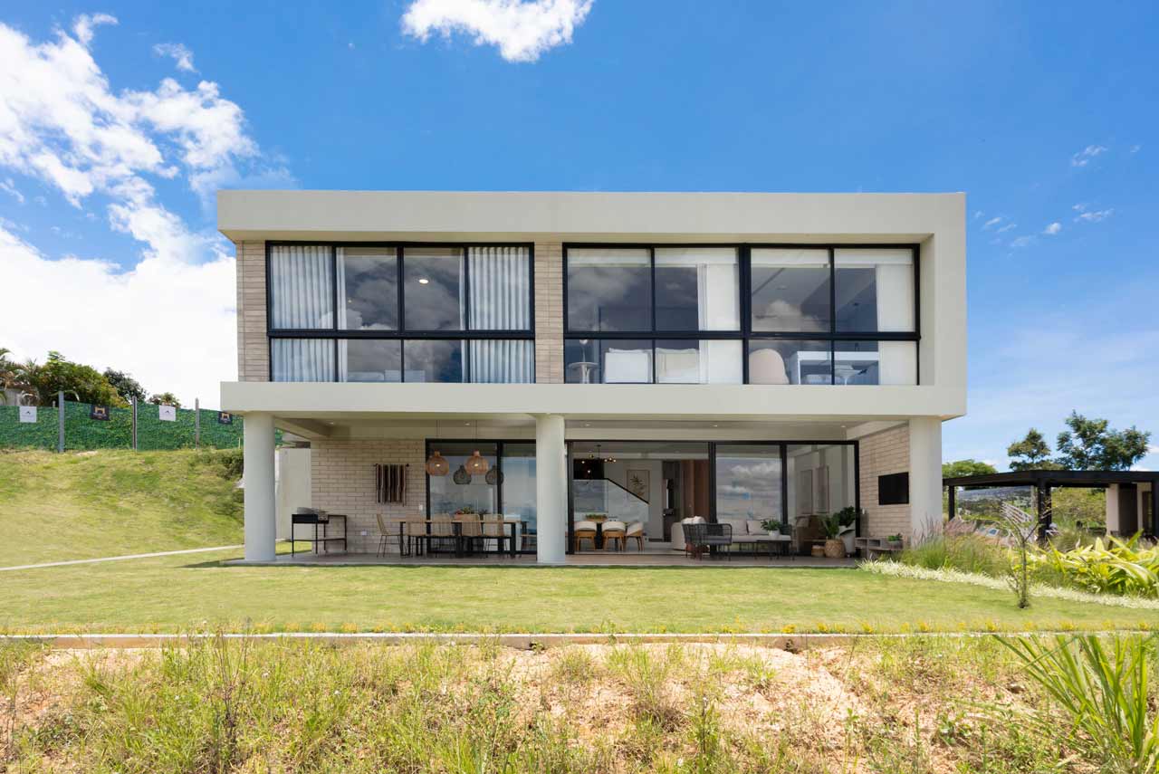 1-Fachada-casa-montana_